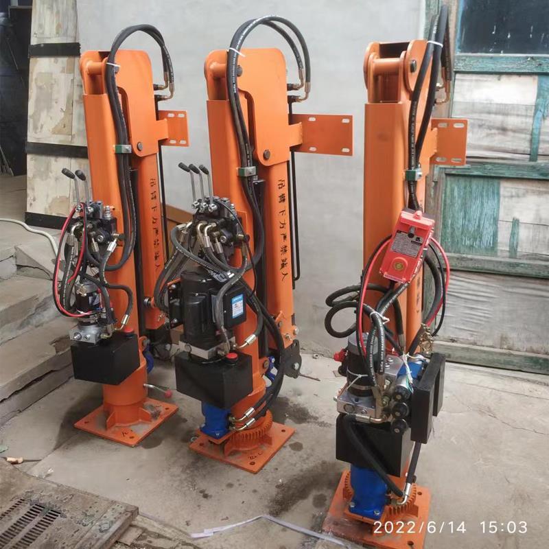 丘北县重汽蓝牌随车吊 3.2吨 国六动力强 液压驱动 农用自卸起重机